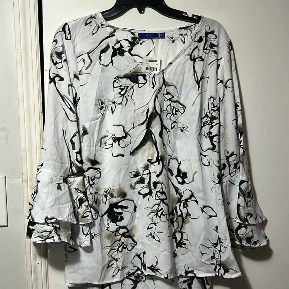 Apt 9 Floral Blouse with ruffles